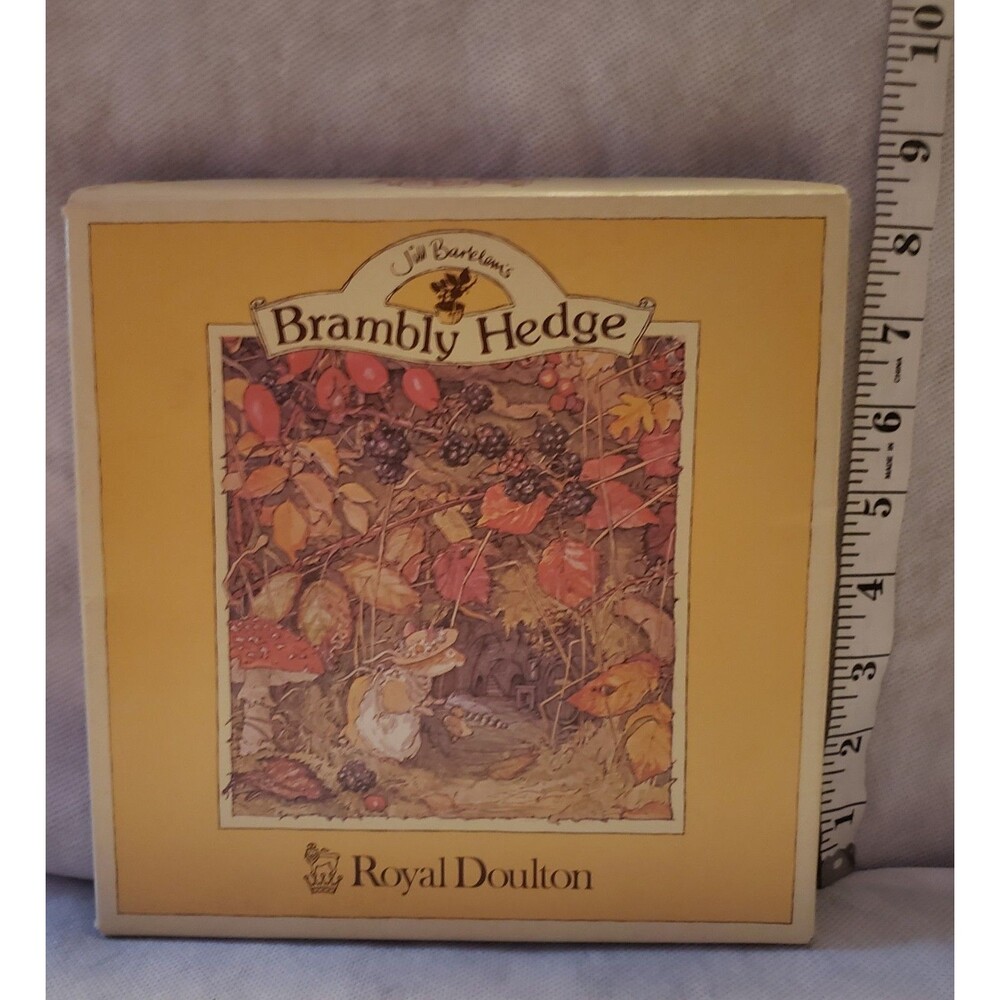 Royal Doulton Brambly Hedge Summer Plate, 6.5" with box - Picture 2 of 6